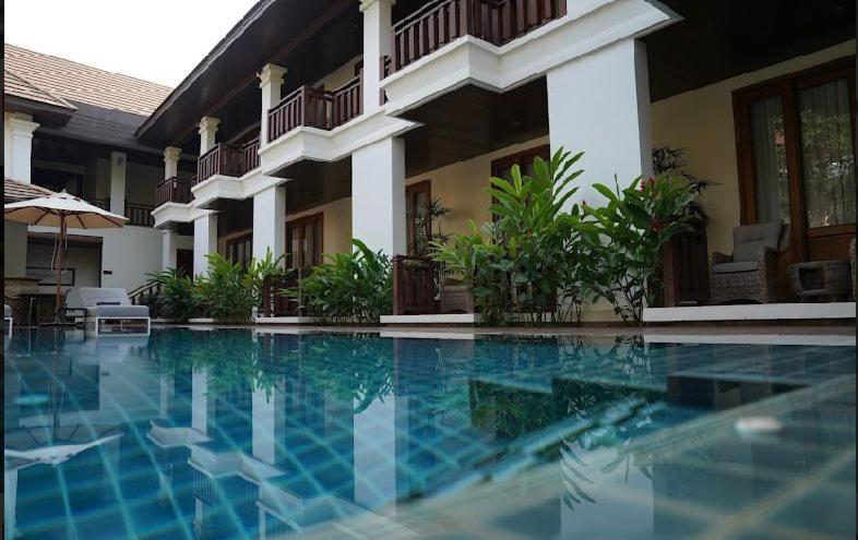 Athena Hotel Pakse Exterior foto